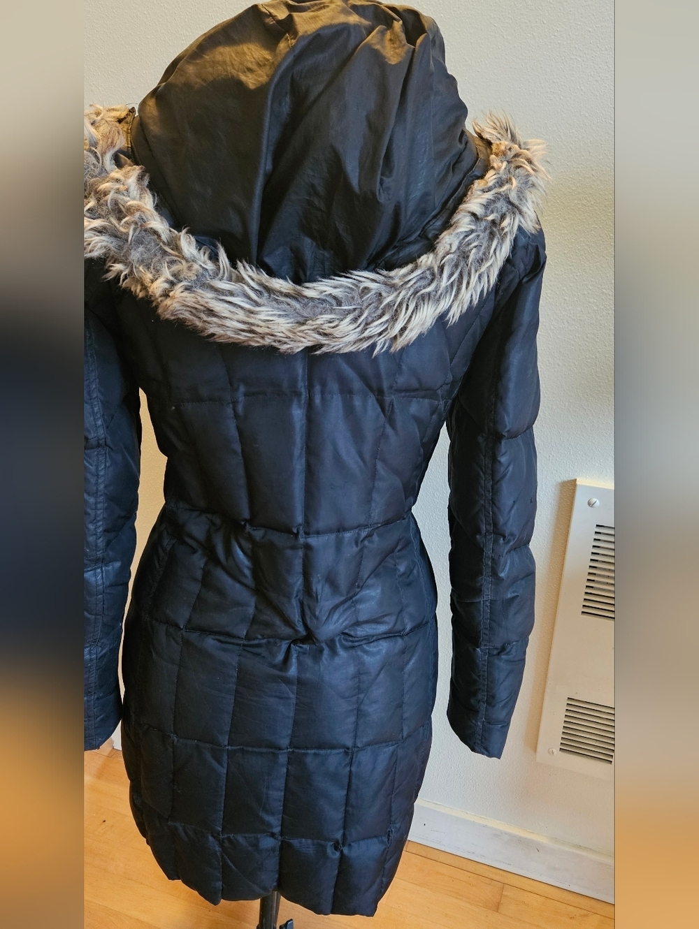 Eddie Bauer Long Down Puffer Coat Women's M Faux Fur Hooded Quilted Parka Warm - Picture 6 of 7
